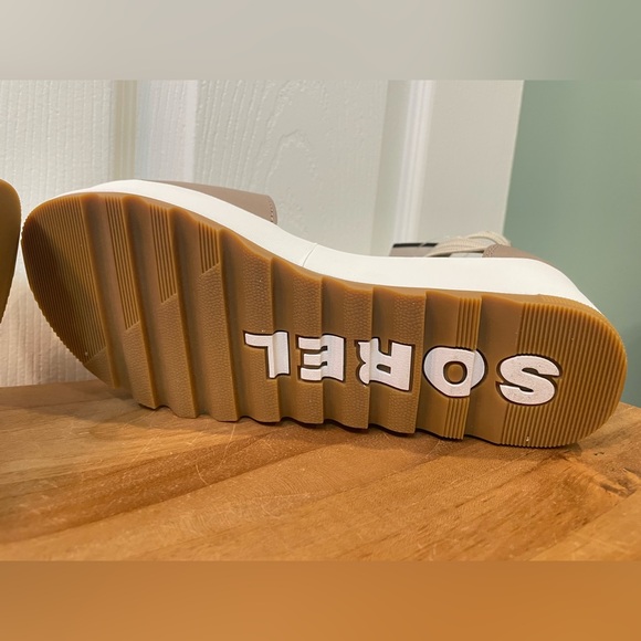 SOREL NWT Women's Platform Sandals in Taupe and White Size 7 - Picture 12 of 15